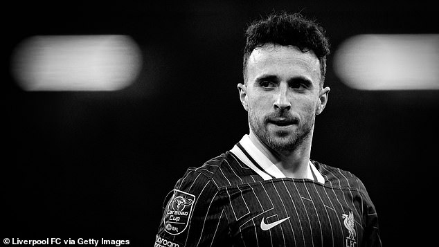 The crowds erupted into rounds of applause as a close-up Jota's name flashed up on screen in an emotional tribute to the football star following his tragic death