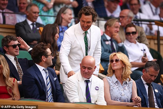 The How To Lose A Guy In 10 Days actor looked ageless as he wore a white suit for the big day