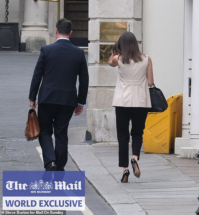 A source said the summit was only the ¿first step towards reconciliation between Harry and his father, but at least it is a step in the right direction¿
