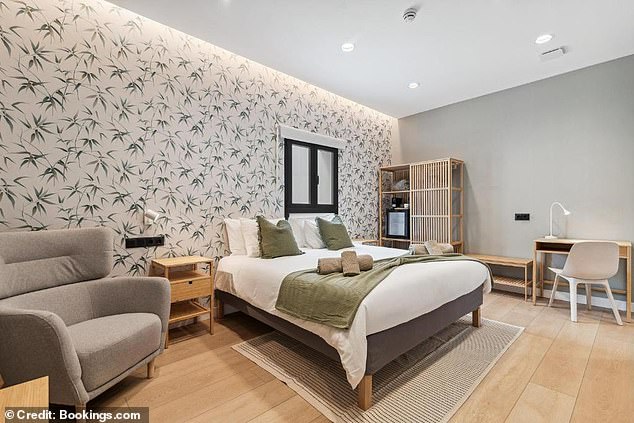 Located near the Alcaravaneras beach, the 27-room boutique hotel features a pool, garden views, and offers rooms with a modern design, devoid of overt IKEA branding