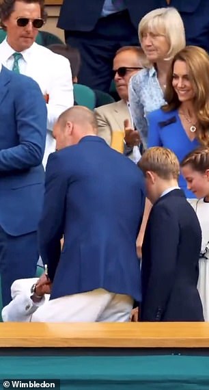The gesture went down well with Wimbledon fans