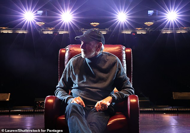 The musical’s lead, Nick Fradiani, introduced Diamond—who didn’t miss a beat as he began to sing, his voice ringing out strong and familiar, as the entire room joined in