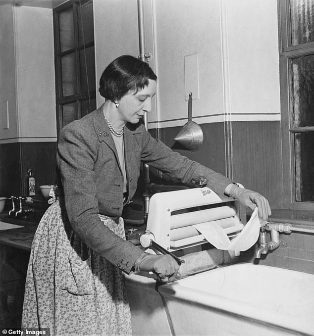 Crawford in 1951. When she died in 1988, aged 78, neither Queen Elizabeth, the Queen Mother or Princess Margaret attended the funeral or sent a wreath