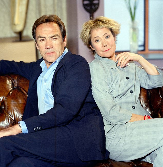 Zoe is also famous for starring in British sitcom My Family alongside Robert Lindsay