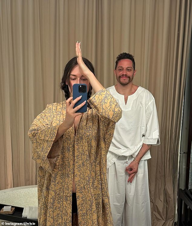 Pete and Elsie marked their family announcement in the sweet snaps