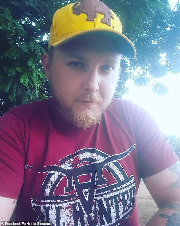 Ivan Bonotto was stabbed at a bar in Sorriso, Brazil following a fight that was staged by his friend, Gabriel Tacca, and a hired assassin after Tacca learned that Bonnatto was in a relationship with his wife