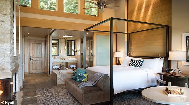 After the two got to know each other better, they went to Big Sur for a sweet getaway high on the cliffs above the seashore; a look at a room at Alila Ventana Big Sur where they stayed