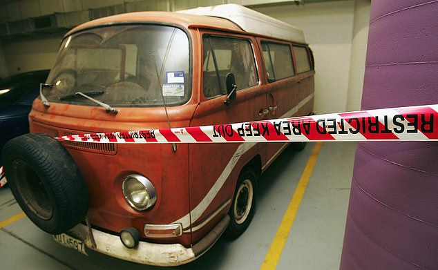 The young couple were travelling in their orange VW Kombi van along the Stuart Highway, heading for the Devil's Marbles ¿ a scenic conservation site ¿ when they were ambushed