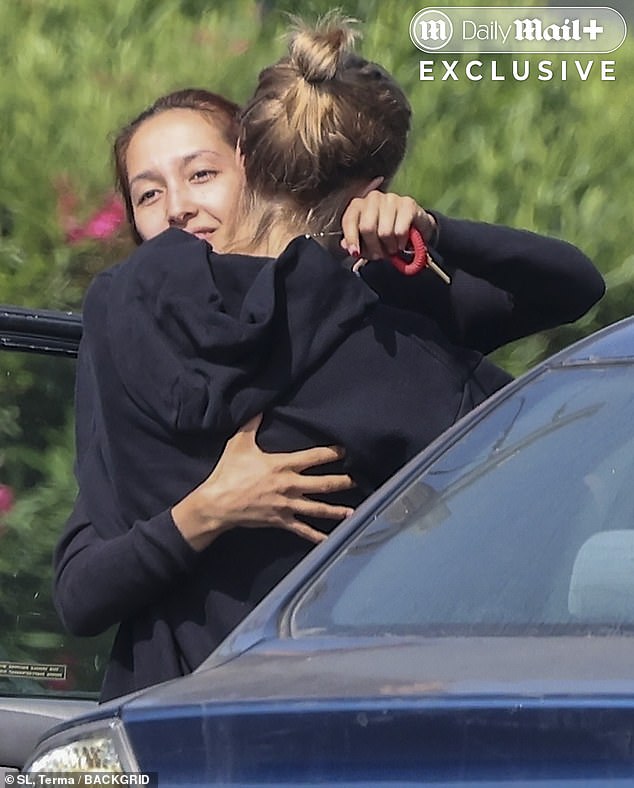 The pair didn¿t shy away from showing affection, with Keoni resting a hand on Shiloh¿s back