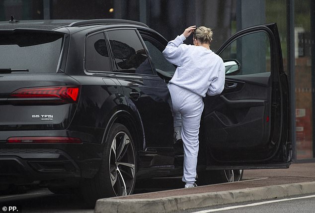 The TV personality dressed casually for her solo outing