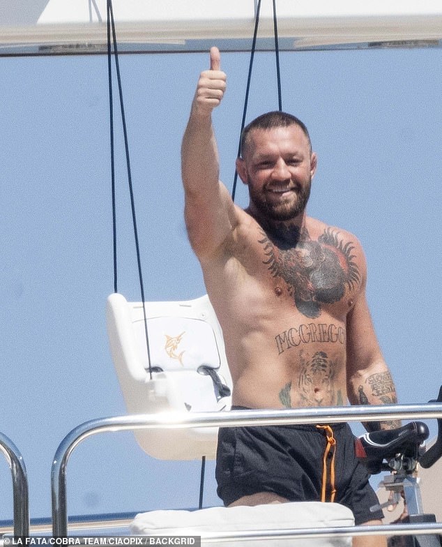 Despite the scandal, Conor appeared to be in excellent spirits as he flashed a thumbs-up while getting his workout in