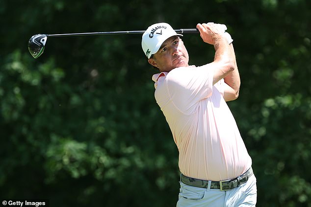 Kisner juggles his role as NBC's lead analyst as well as occasionally playing on the PGA Tour