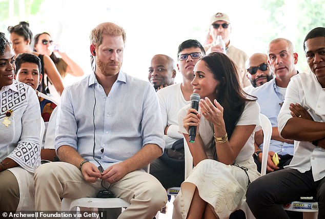 Meghan also took the lead in conversation with her ability to speak Spanish while Harry relied on an earpiece, causing him to look lost