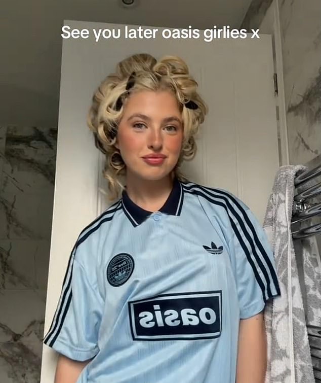 The couple’s daughter Anais, who is now 25, also attented the Cardiff gig alongside her mum