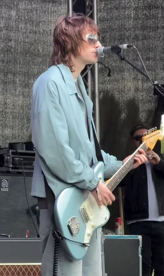 While Liam and Noel's riders are unknown, the former's son Gene has been supporting the band with his group Villanelle