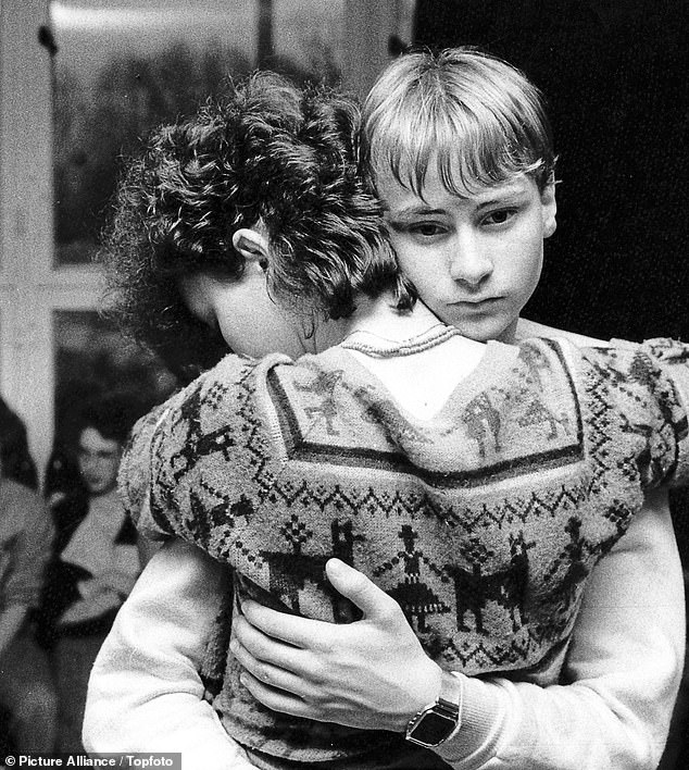 Saying goodbye to schoolmates, 80s style
