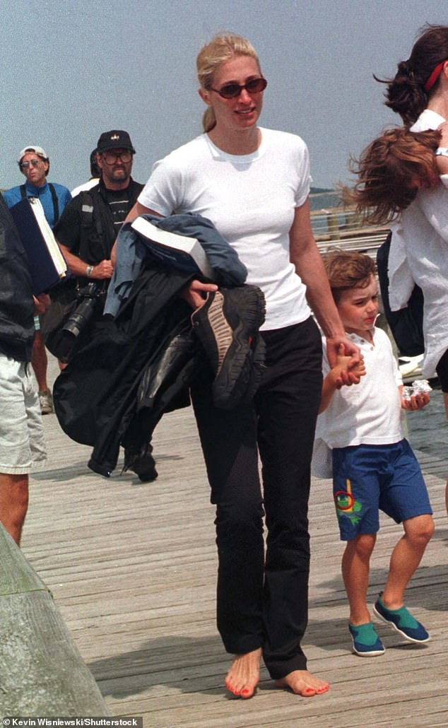 Carolyn's personal style was more bare feet and messy, unwashed hair than red carpet looks and couture