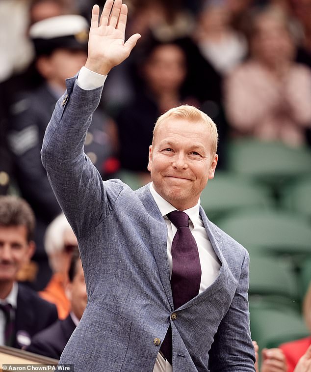 Fred MacAulay has hailed Sir Chris Hoy a hero for raising awareness of prostate cancer and will take part in his charity cycle in Glasgow in September