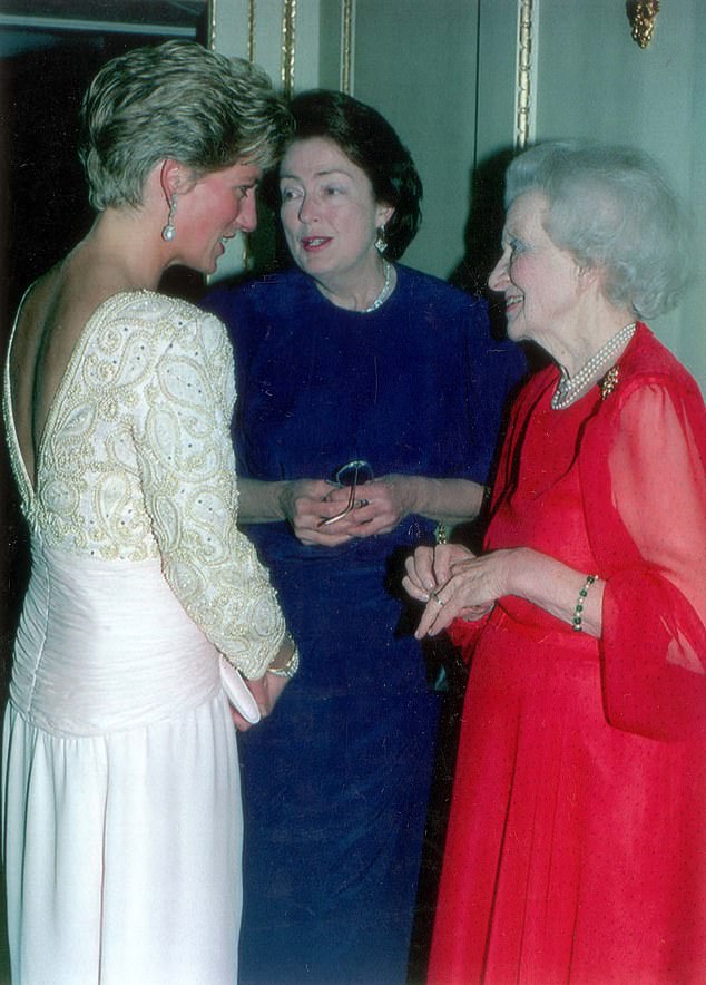 The Princess of Wales talks with her grandmother Ruth Lady Fermoy (right) and Lady Fermoy's daughter, the Rt Hon Mary Roche
