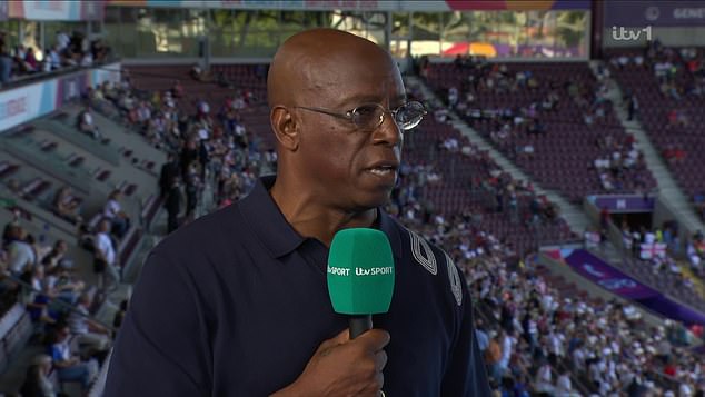 Wright covered his first women's game since Eni Aluko accused him of 'blocking' female pundits