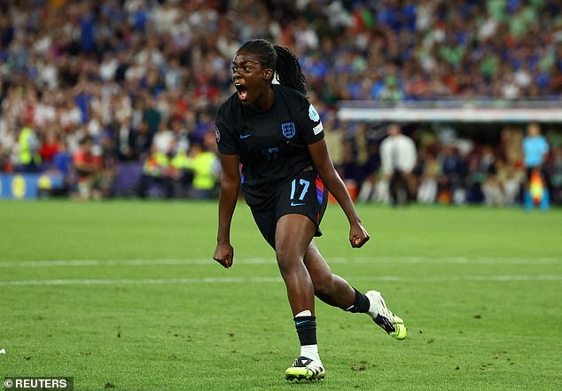 Michelle Agyemang scored England's equaliser to force the semi-final into extra time
