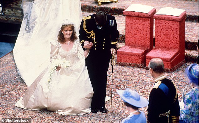 Afterwards Fergie wrote in her memoir: ¿Lindka was a genius; I knew she could make the most flattering gown ever, and she had. It was amazingly boned, like a corset