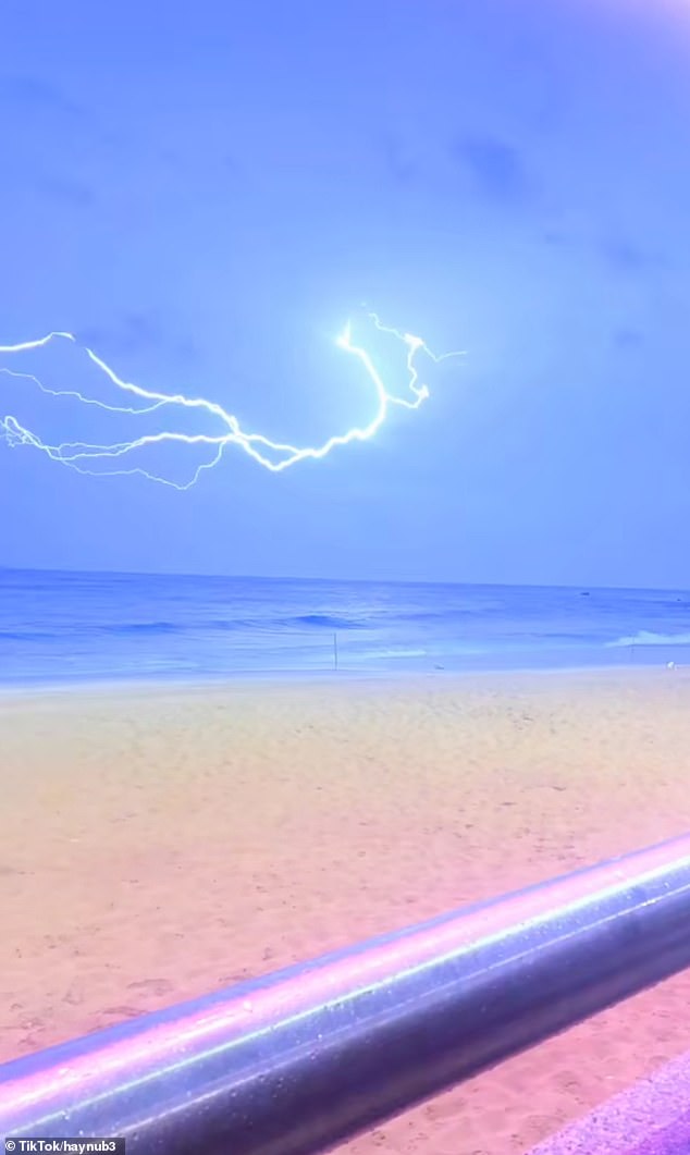 Dramatic thunderstorms hit Benidorm while the region was placed on high alert on Thursday night