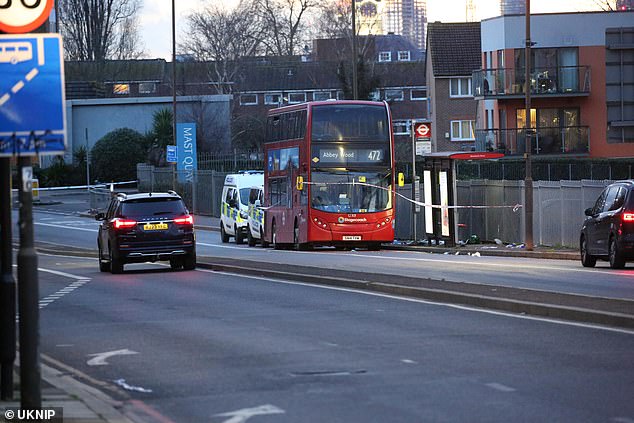 Police cordons were put in place amid a murder probe after the stabbing on the 472 bus