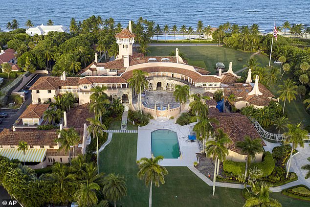 Around 2004 Trump also kicked Epstein out of his Mar-a-Lago club for being a 'creep'
