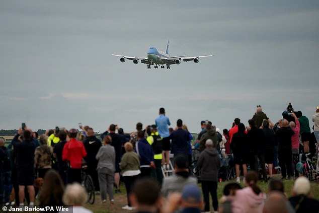 Trump touched down in Glasgow as he prepares to hit the links ¿ and the trade talks