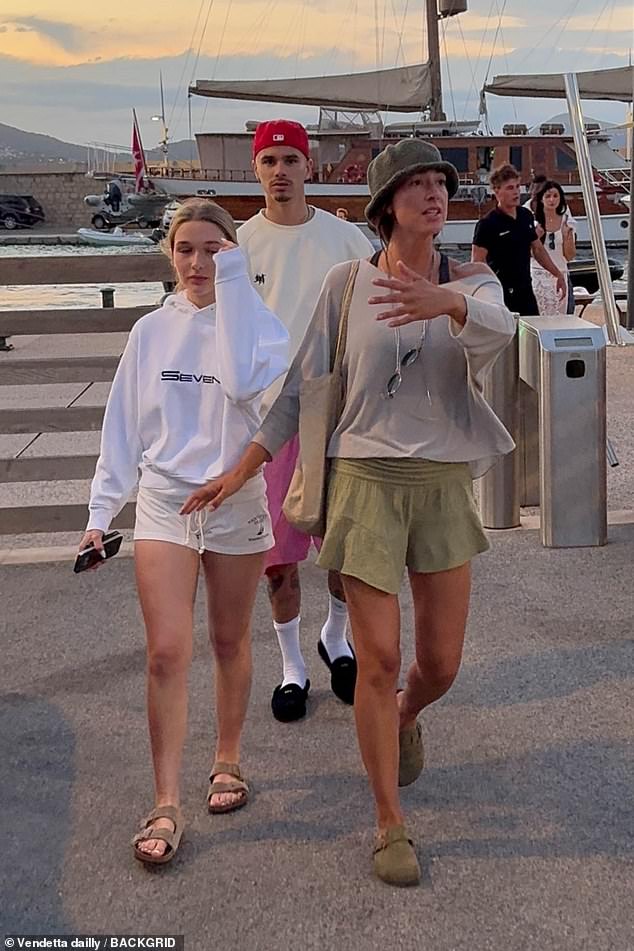 While the family remains at the centre of an ongoing rift with the couple, Romeo and Harper looked relaxed and unfazed as they headed out for a peaceful sunset meal