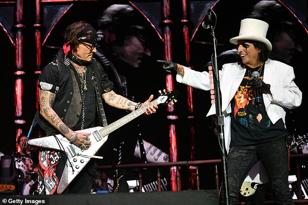 The Hollywood legend, 62, and rocker Vincent Damon Furnier, known by his stage name Alice Cooper, 77, paid tribute to the legendary musician as they performed Black Sabbath's Paranoid