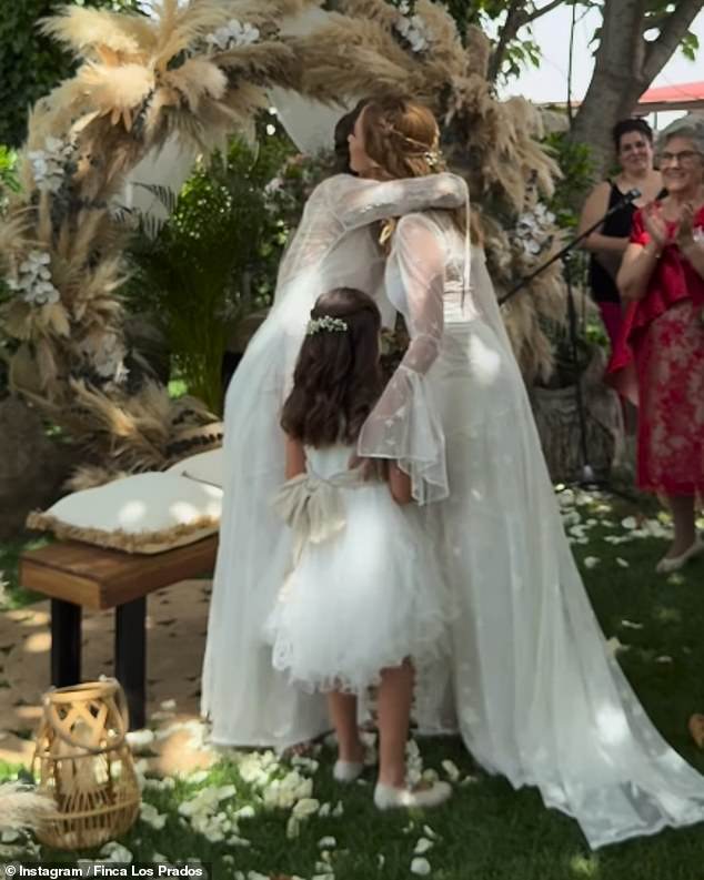 They tied the knot in Albacete , the athlete's hometown, just last month, hosted at the gorgeous Finca los Prados estate