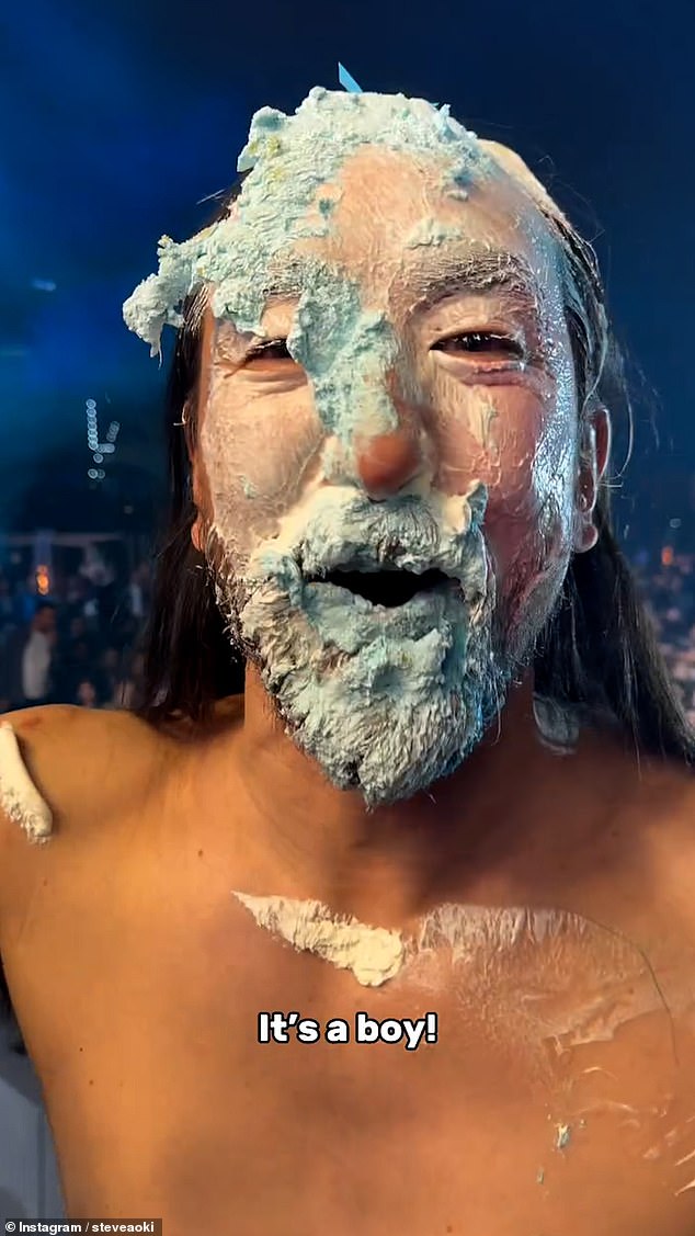 Whilst shirtless on stage, Steve told ravers: 'Right, this is a special moment. This is my wife and we're having a baby!'