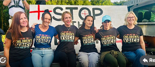 Protesters Mairead, Shelley, Orla, Charlotte, Sarah and Lindsey outside the asylum hotel in Epping