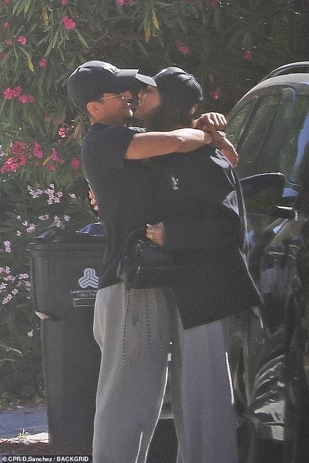 Dressed down in a grey sweatsuit, black jacket, and baseball cap pulled low, Jessica kept it casual but clearly couldn't keep her hands¿or lips¿off her new beau