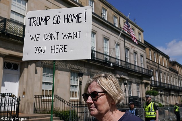 Trump is unlikely to pay attention to this sign as he is staying in the country until Tuesday