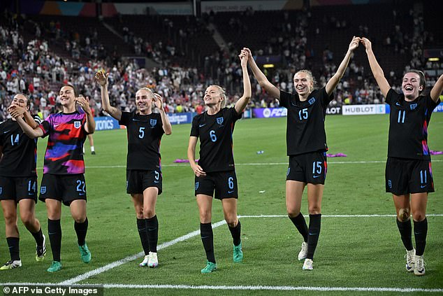 While the Lionesses are the bookies' underdogs, Williamson still thinks Spain 'need to be at their best' to beat England