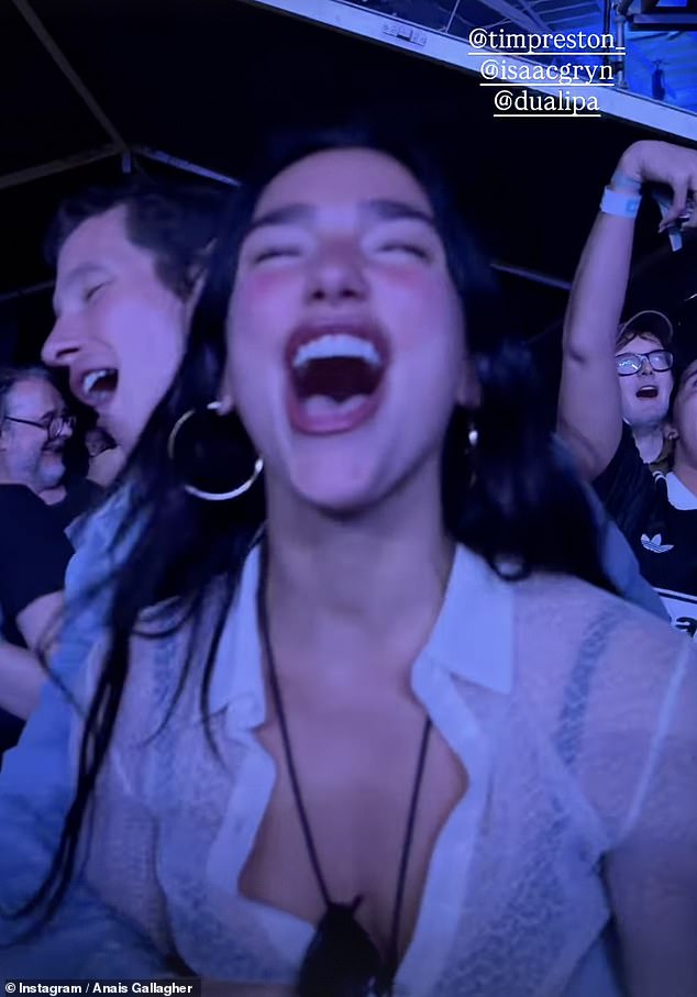 In a clip posted by Noel Gallagher 's daughter Anais, Dua and Callum were cosied up to one another as they sang along to Oasis' famous song Don't Look Back In Anger