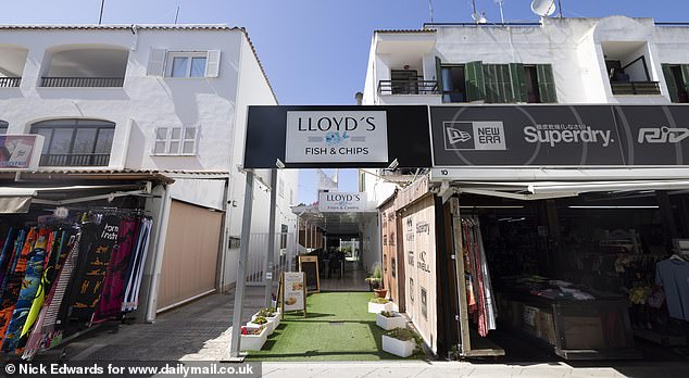 It's not just restaurants and bars that are empty - shops are also seeing less customers