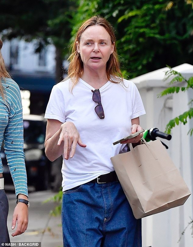 The designer opted for a more laid-back look than the glamorous pieces she creates as she headed out for a spot of retail therapy