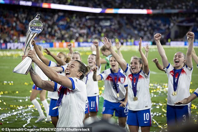 Lucy Bronze brought the team together to remind them they lost to France in their opening game of the 2019 World Cup, and how they had fought their way to the semi-finals