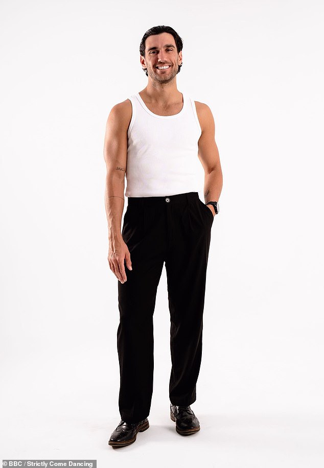 Australian-born Julian has been dancing since the age of 10, and appeared as a Professional Dancer on three seasons of Australia's Dancing With The Stars