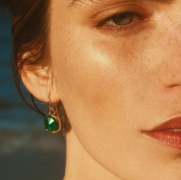 Crafted from 18-carat gold vermeil and hand-cut green onyx, Monica Vinader's Siren Wire earrings strike the perfect balance between simplicity and sophistication