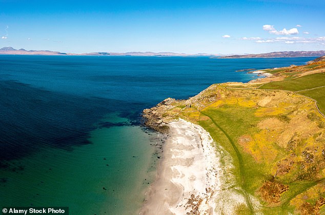 Crear Beach in Tarbet, Scotland, allows for incredible natural views as you say 'I do'