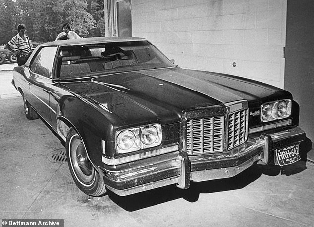 Hoffa left his home in his green Pontiac Grand Ville and drove to the Machus Red Fox restaurant in Bloomfield Township, Michigan. The car was found unlocked in the parking lot