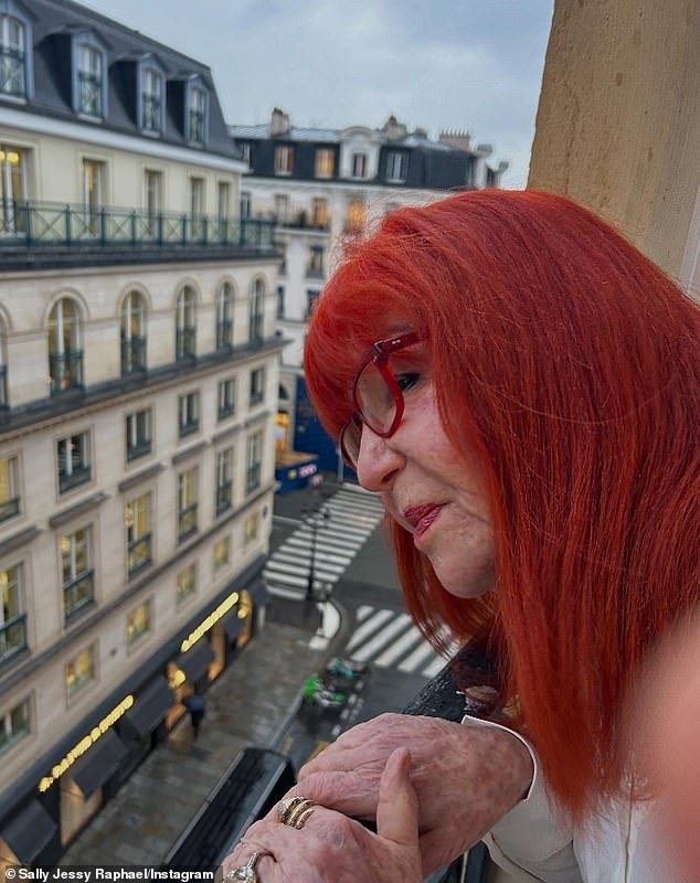 She¿s still going strong ¿ the Pennsylvania-born Columbia graduate recently flew to Paris for a girls¿ getaway to mark her milestone birthday