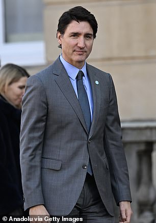 The singer, 40, who confirmed her split from fiance Orlando Bloom last month, and Trudeau, 53, were filmed dining together in Montreal at the city's Le Violon restaurant.