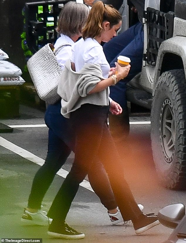 Ana could be spotted enjoying an iced coffee