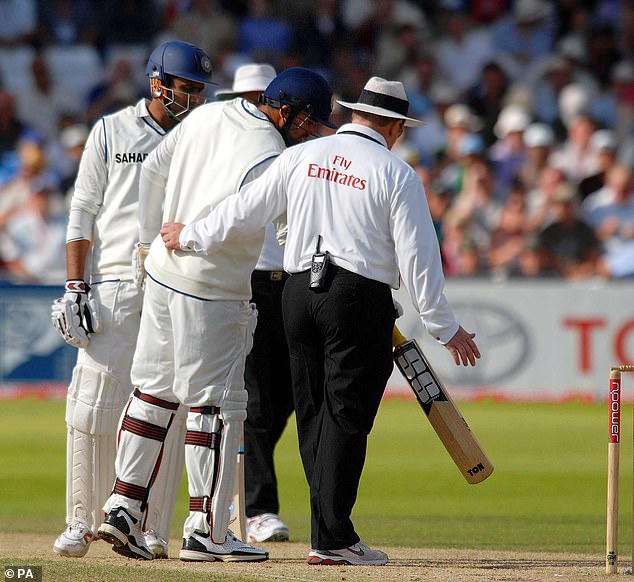 Zaheer Khan complains to umpires about England throwing jelly beans on the wicket in 2007